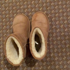 Kids brown uggs